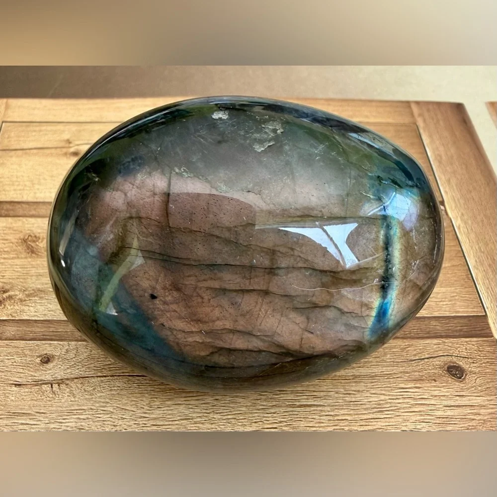 Polished Labradorite Palm Stone - Peach with Blue/Green Flash - Stunning - Picture 2 of 5